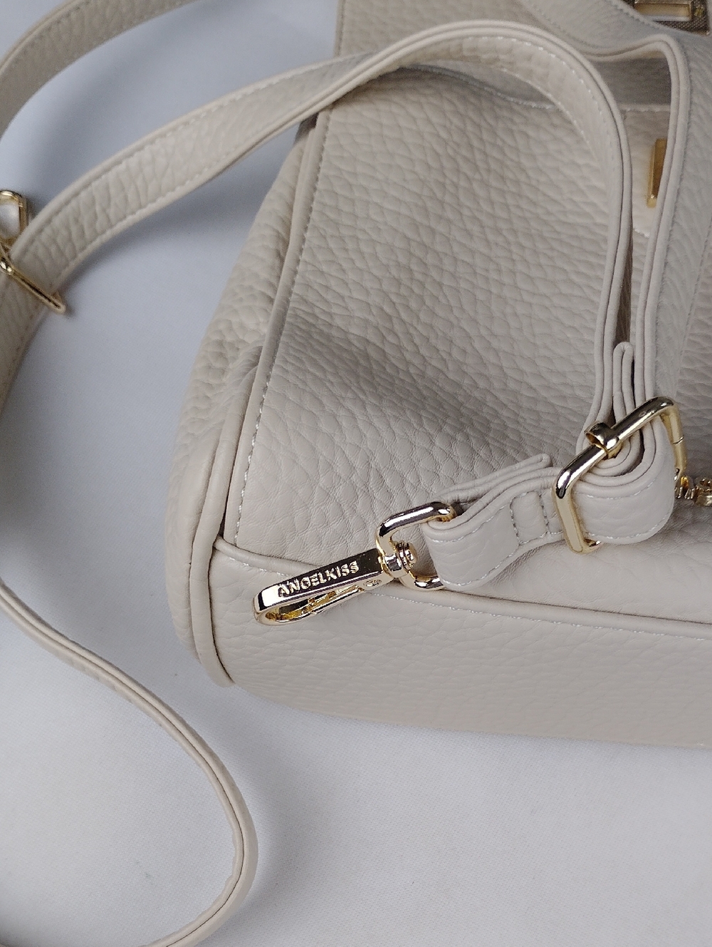 Angel Kiss Cream Tote / Shoulder Bag. - Picture 9 of 14